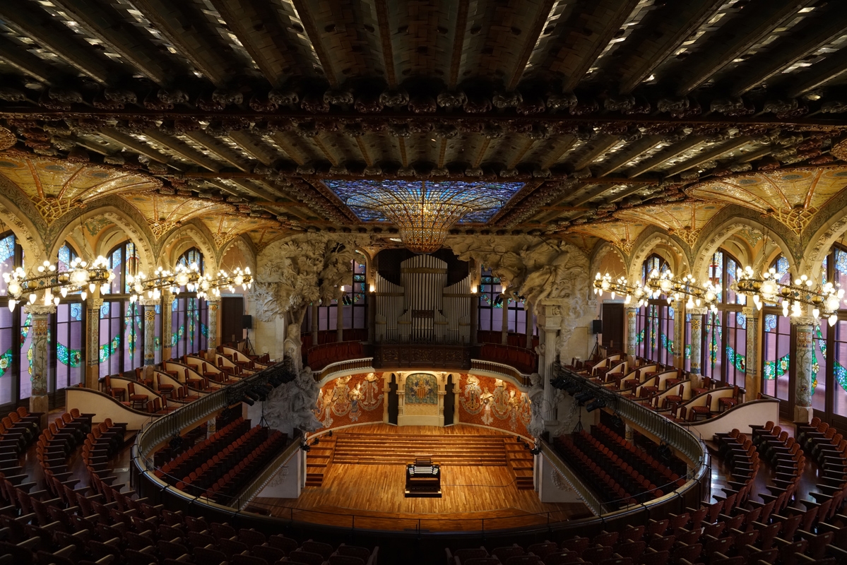 Ornate interior of concert hall (Palau de la Música Catalana)
