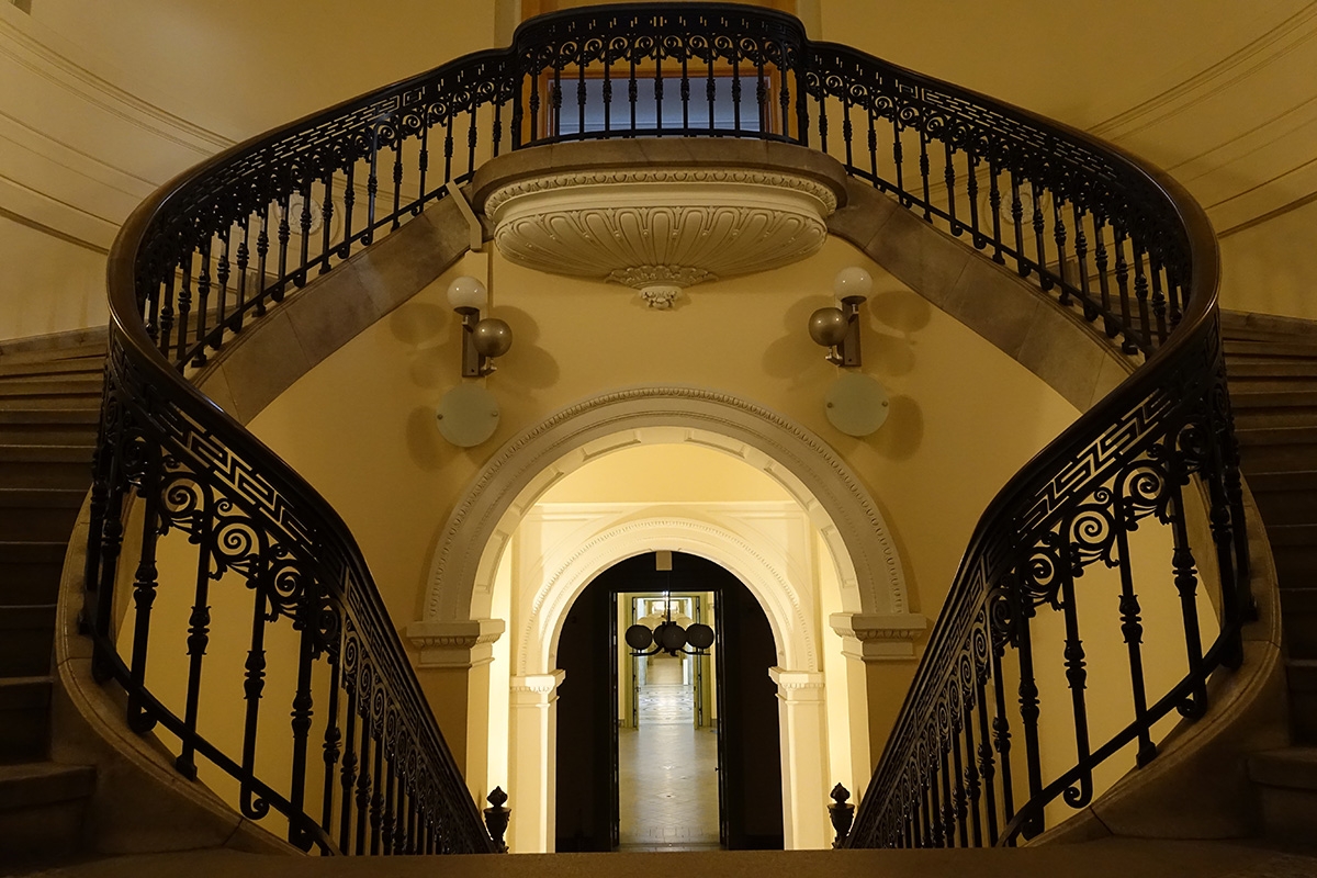 Hallway with double staircase