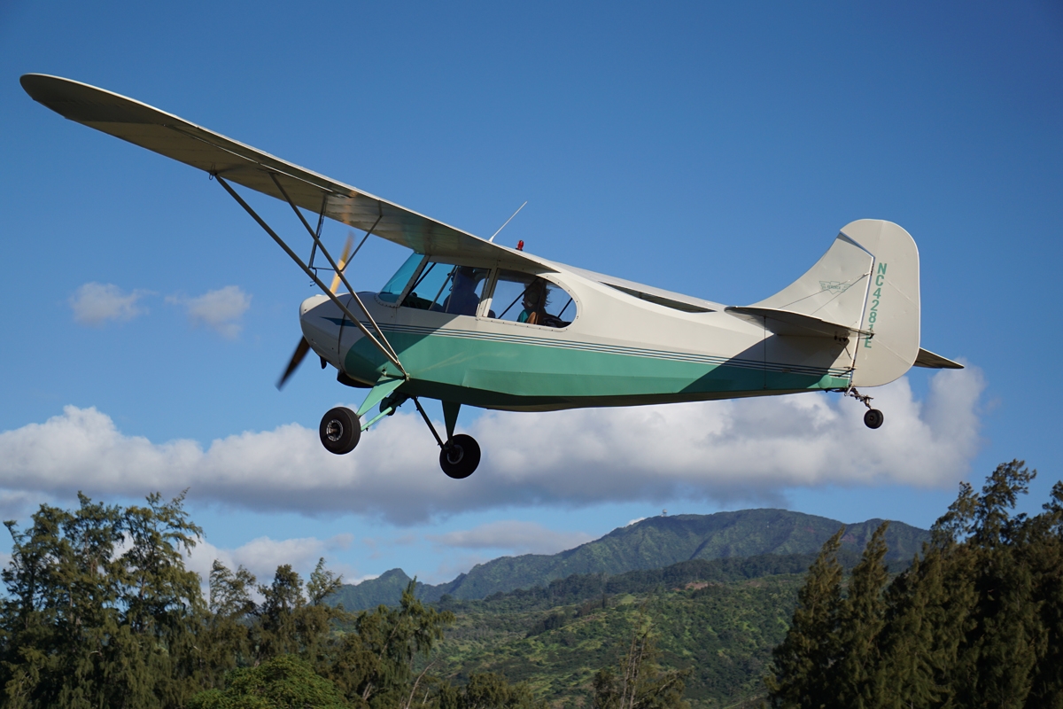 Side view of light aircraft